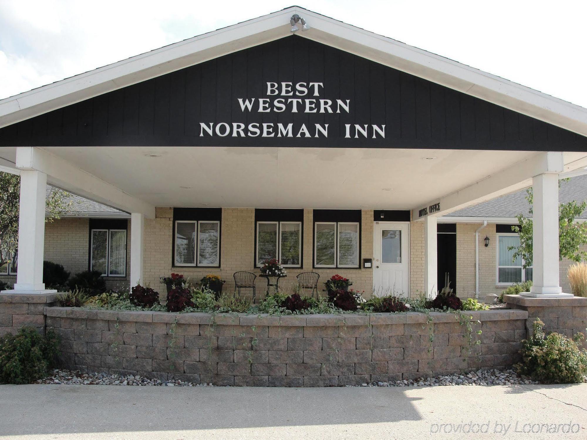 Hotel Super 8 By Wyndham Williams Exteriér fotografie