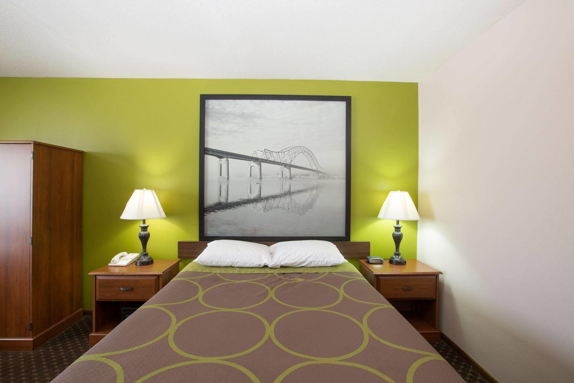 Hotel Super 8 By Wyndham Williams Exteriér fotografie